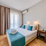 Corinna Mare Apartmanhotel