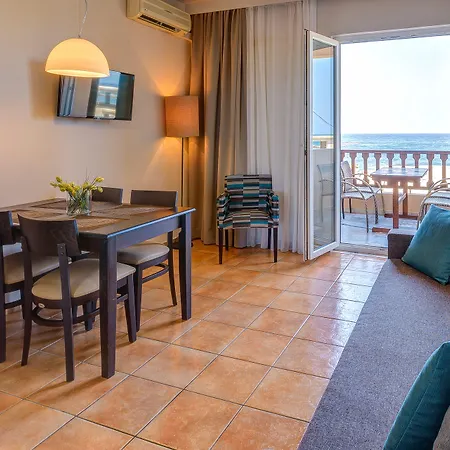 Corinna Mare Aparthotel 3*