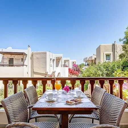Corinna Mare Aparthotel 3*