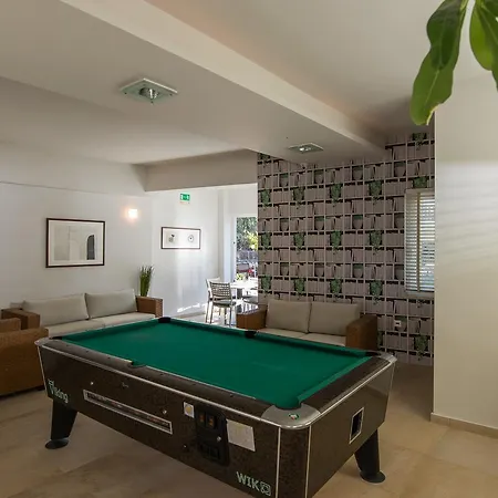 Corinna Mare Aparthotel 3*